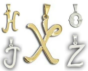 Pingentes de letras em oferta