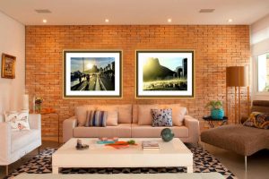 sala com quadros